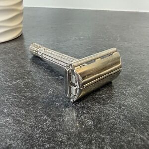 Vintage 1956 Gillette‎ B2 TTO Flare Tip Super Speed DE Safety Razor